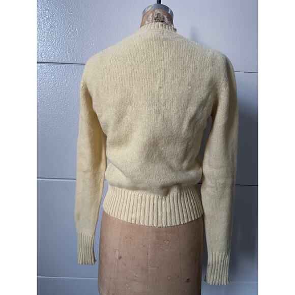 Vintage Lands End Sweater Women’s Sz S,M 100% Pure Wool Yellow monogram EKM - Picture 9 of 13